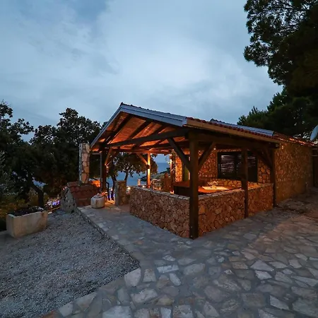 Ferienhaus Mit Privatpool Fuer 8 Personen Ca 250 Qm In Pijavicino, Dalmatien Sueddalmatien Tatil Evi *